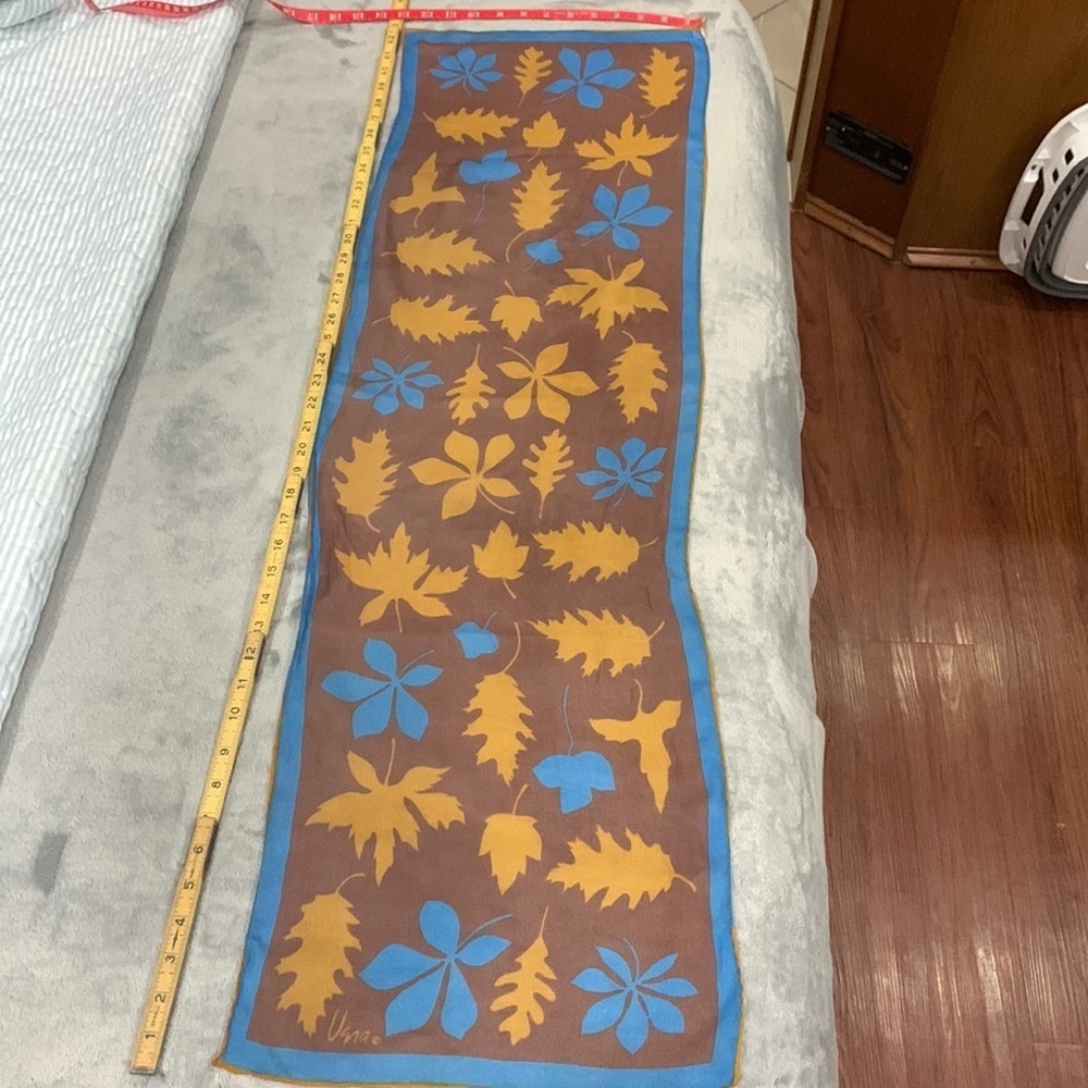 Vintage Vera Neuman falling leaves oblong scarf blue tan